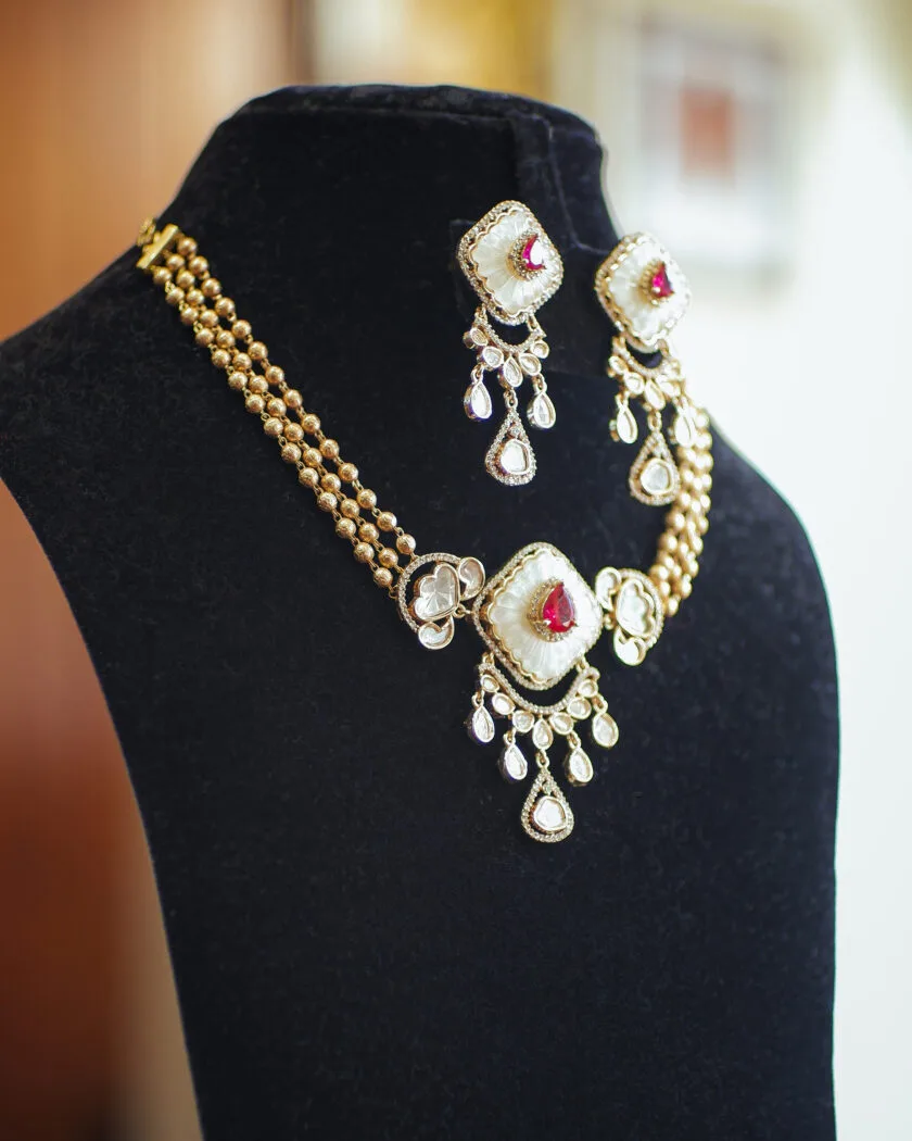Choker with kundan pendant - GEJS006