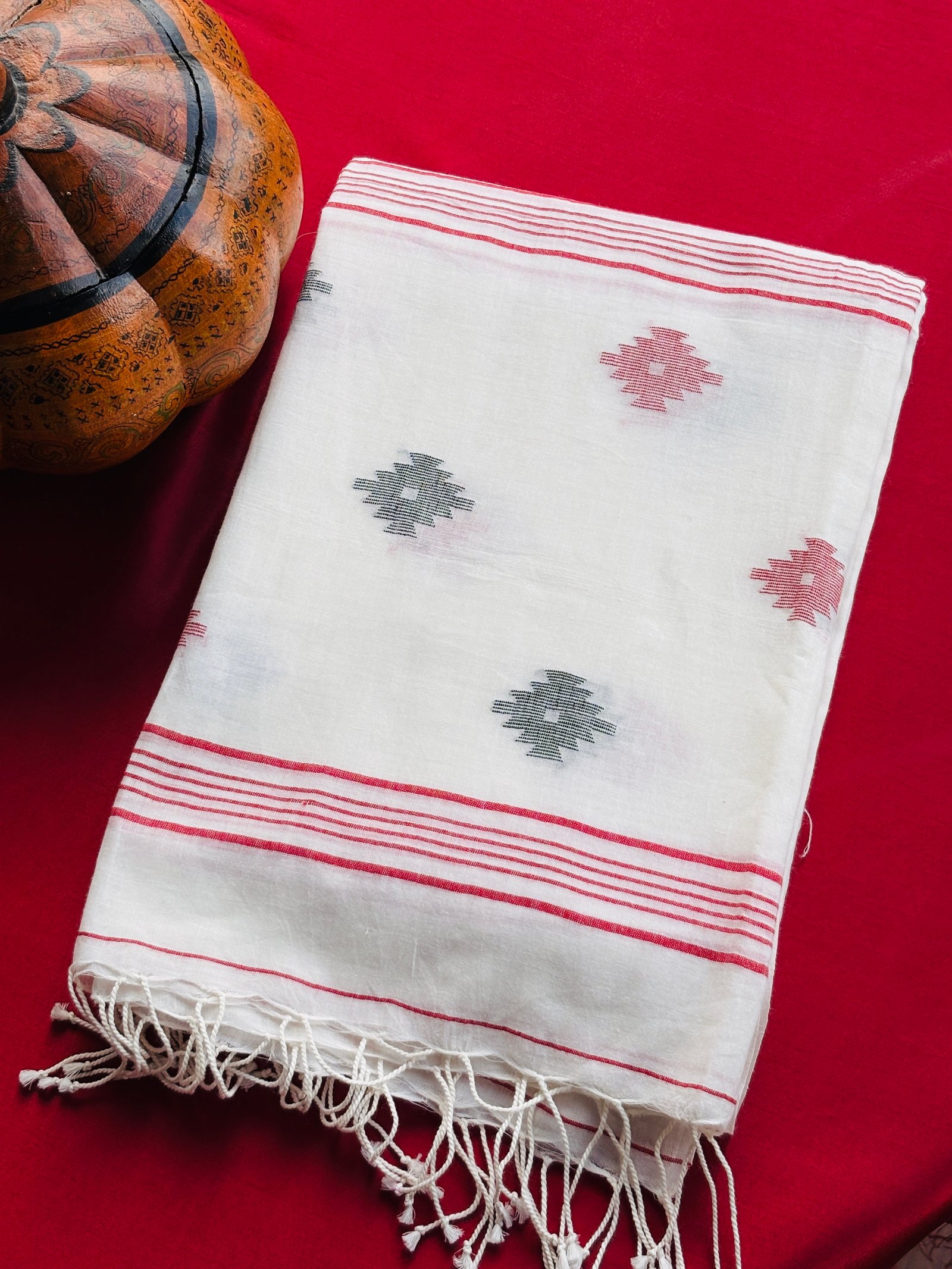 off white jamdani shawl